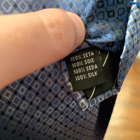 Patterned tie - Picture 4 of 4